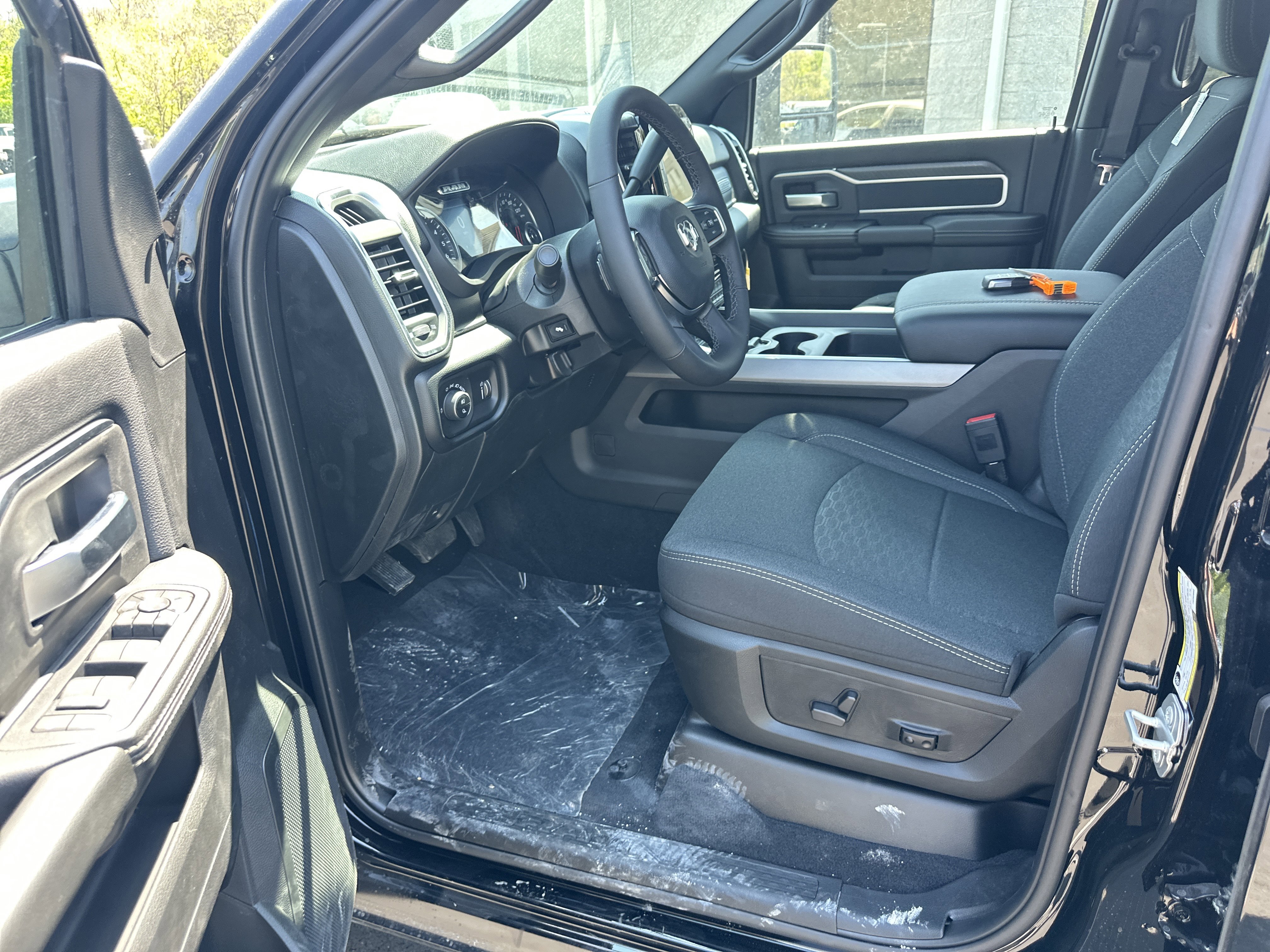 New 2026 RAM 2500 Big Horn AWD/4WD image 25