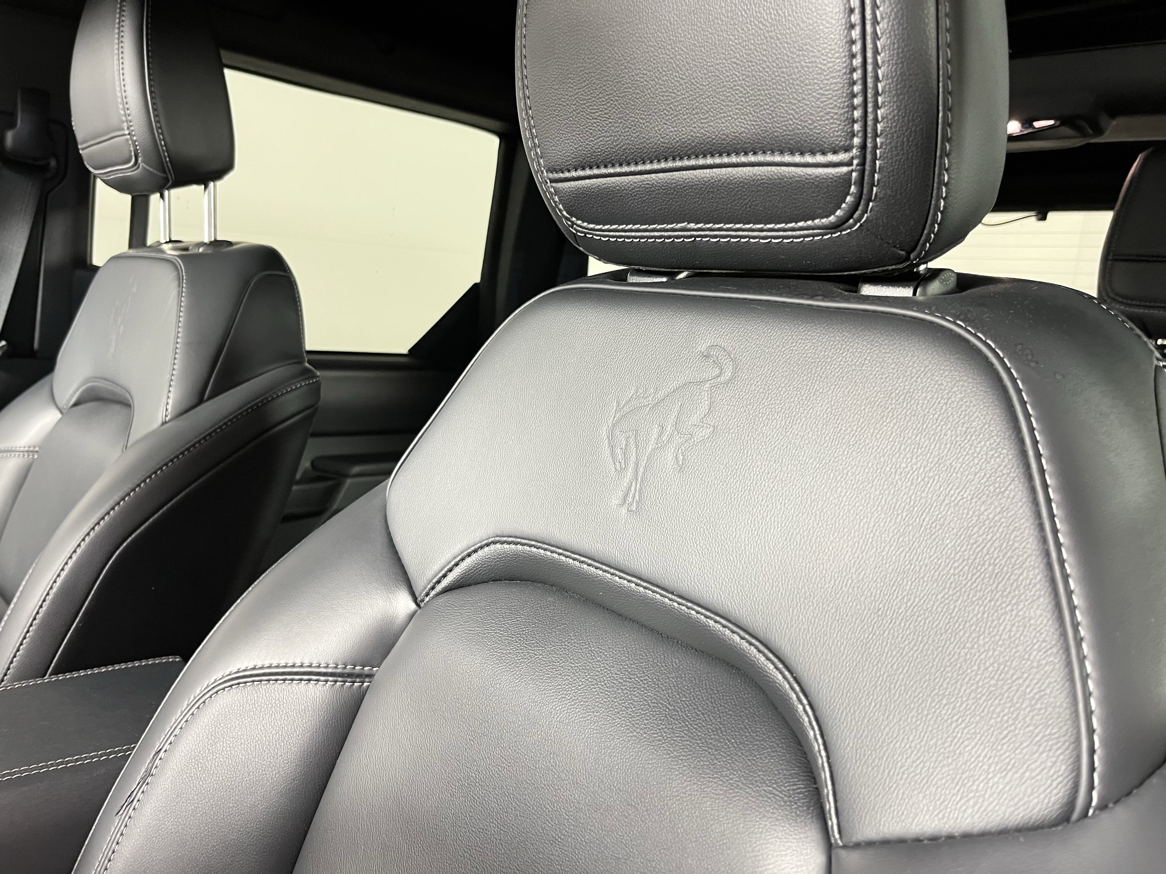 Used 2025 Ford Bronco Outer Banks image 17