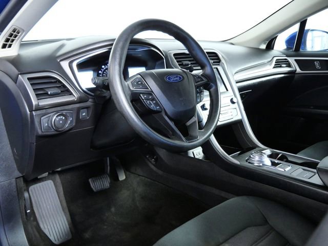 Used 2019 Ford Fusion SE image 15