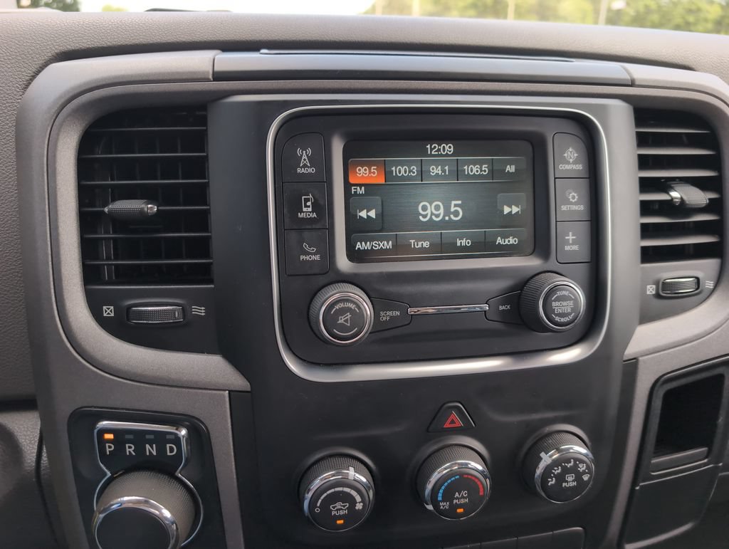 Used 2018 RAM 1500 Express w/ Black Ram 1500 Express Group AWD/4WD image 19