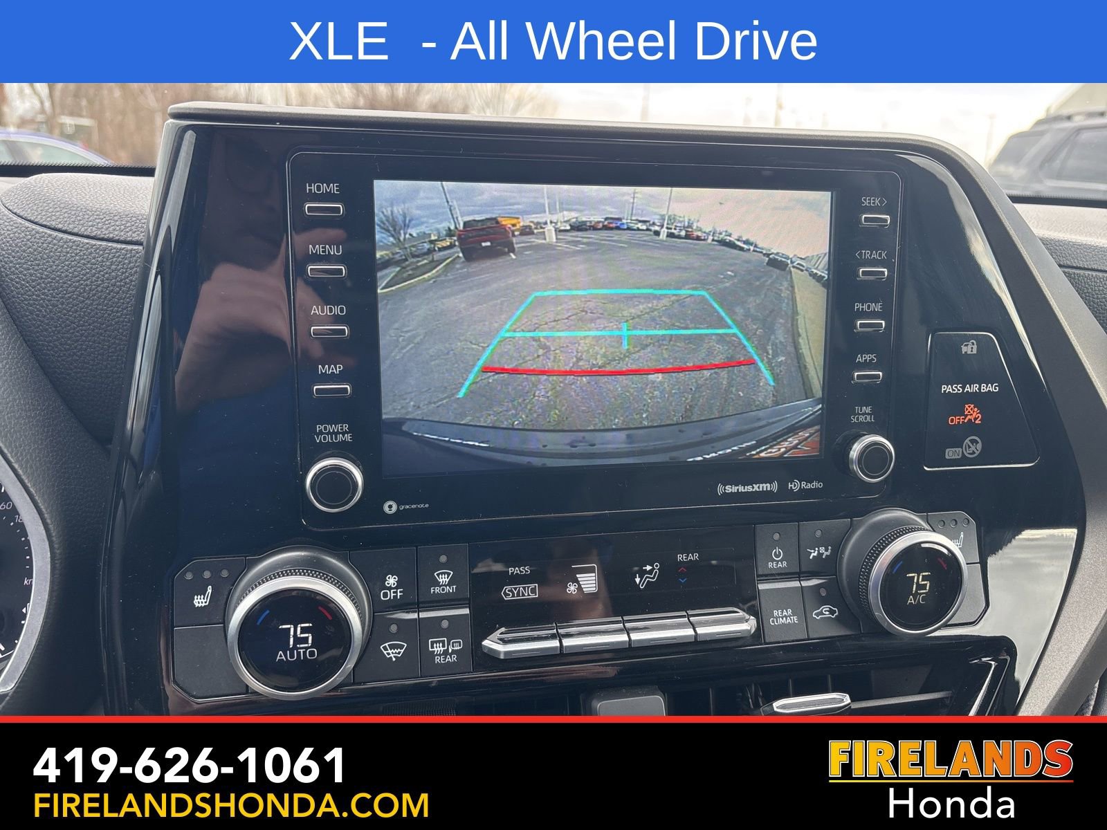 Used 2021 Toyota Highlander XLE image 28