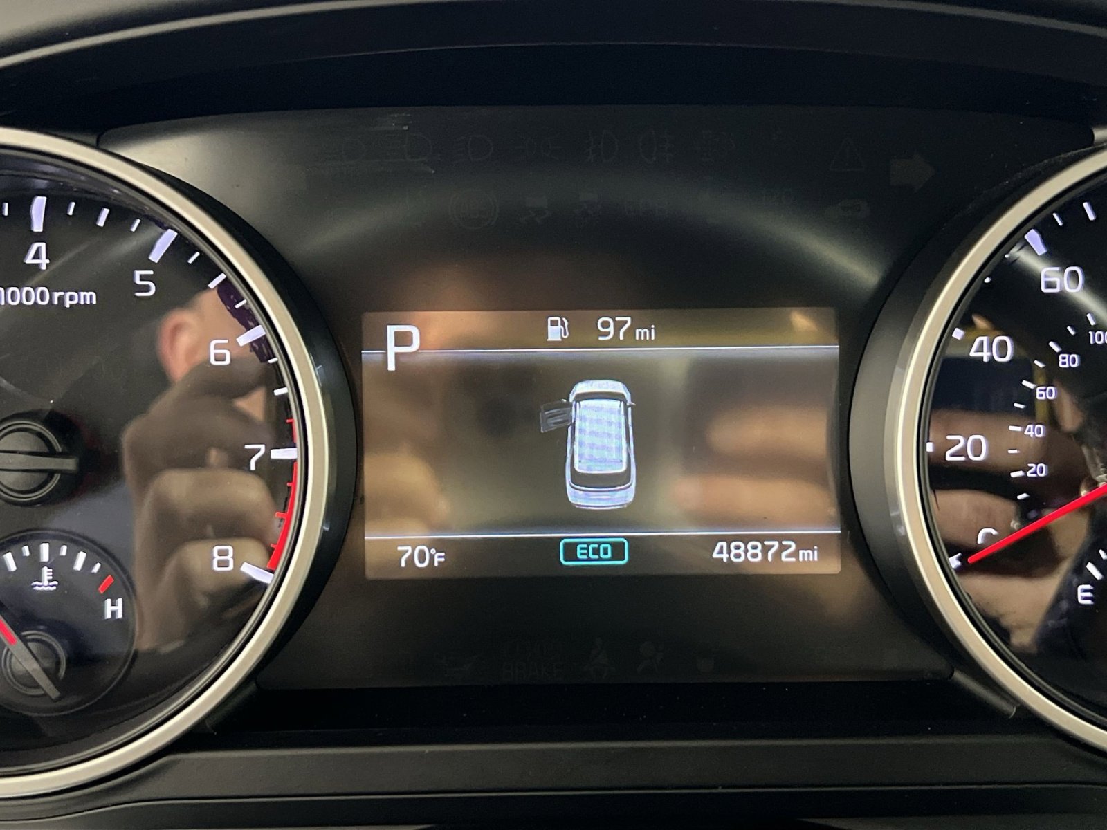 Used 2022 Kia Carnival LX FWD image 18
