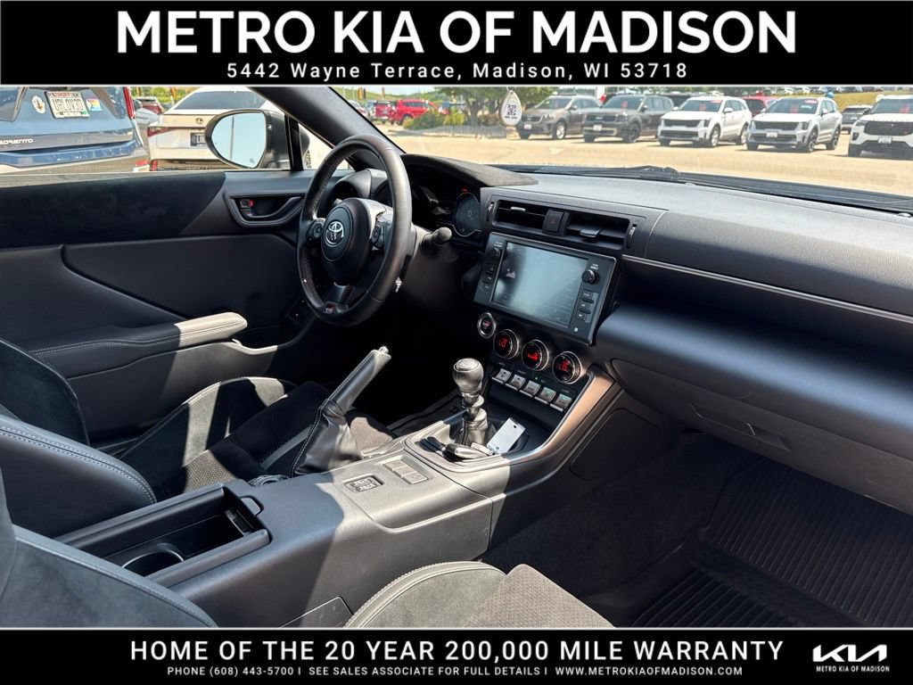 Used 2024 Toyota GR86 Premium RWD image 34