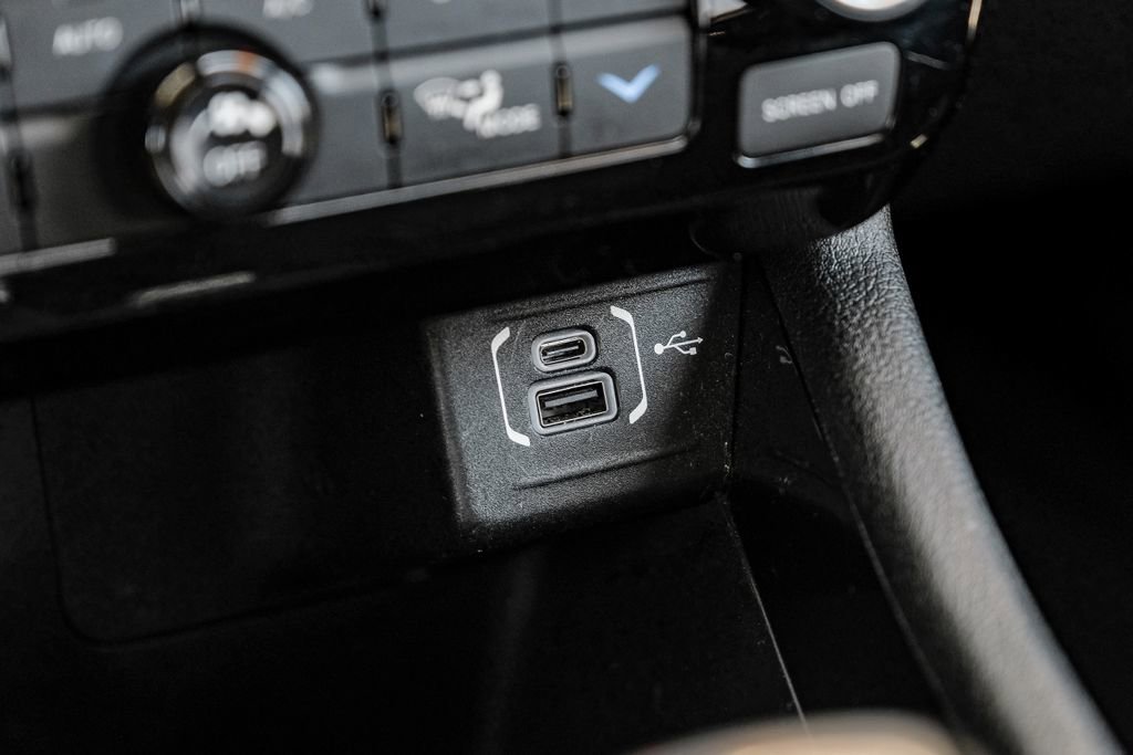 Used 2022 Jeep Compass Limited image 36