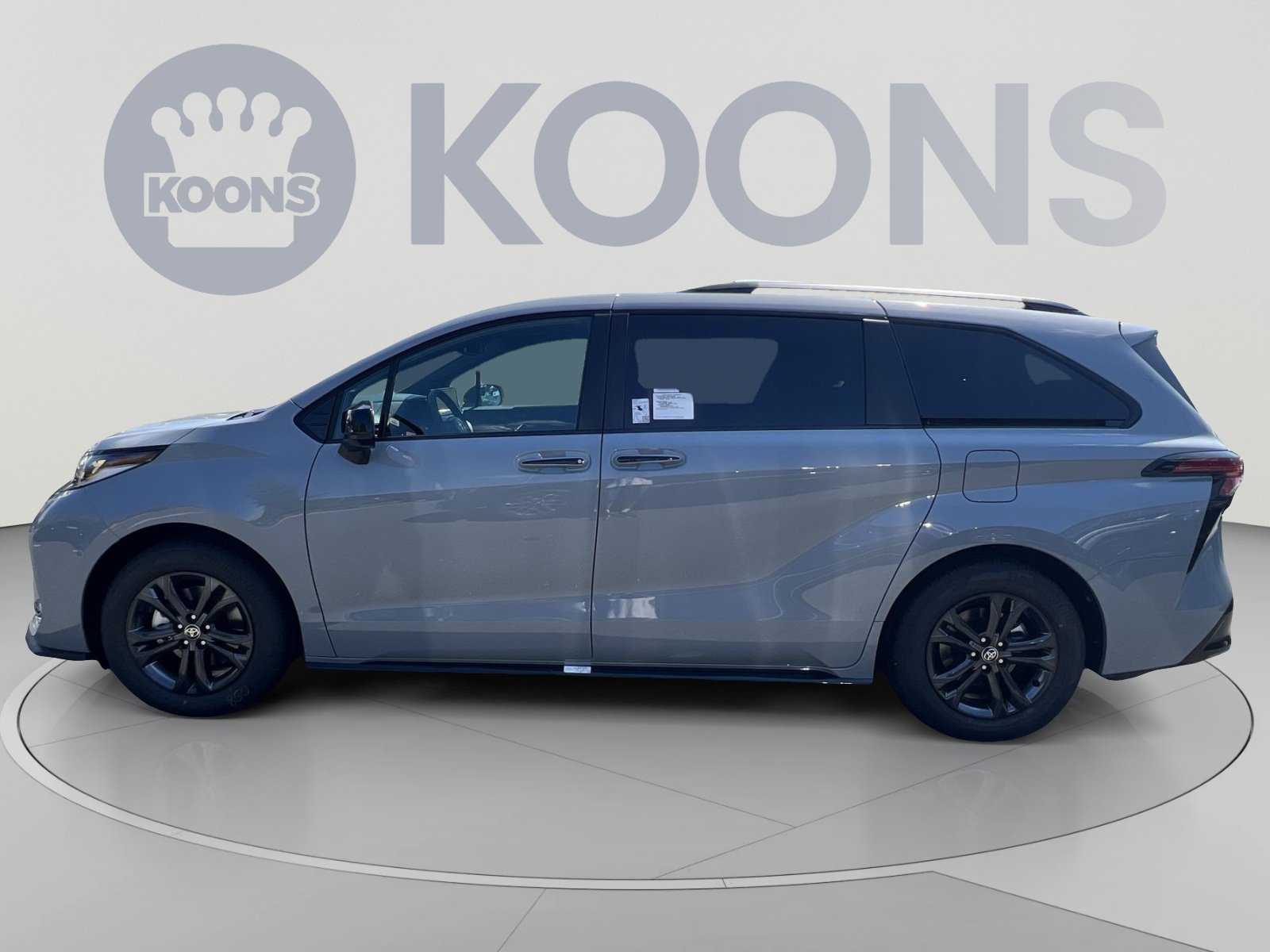 New 2026 Toyota Sienna XSE AWD/4WD image 2