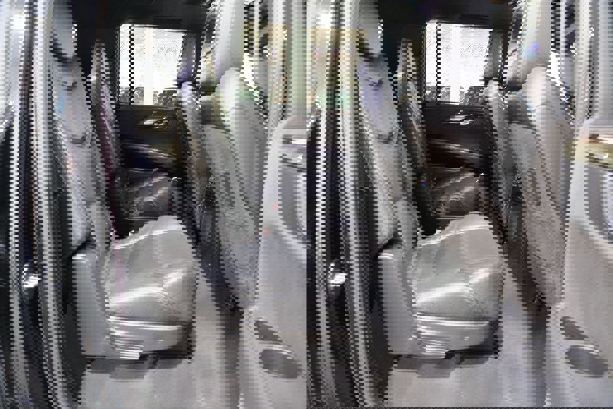 Used 2017 Cadillac Escalade ESV Platinum image 27