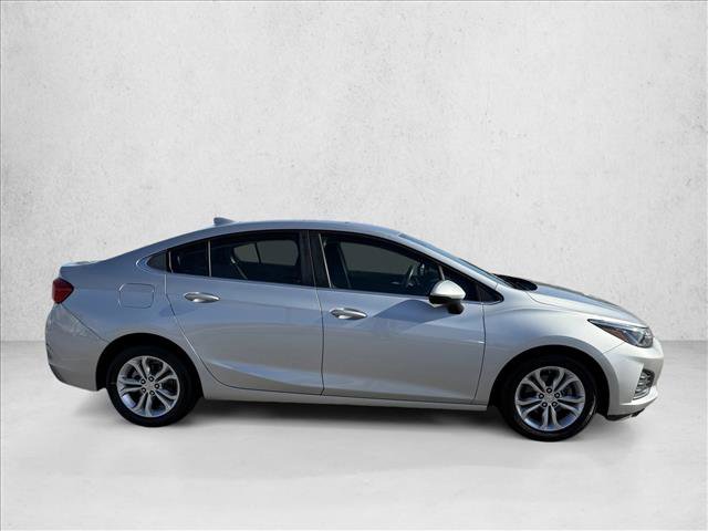Used 2019 Chevrolet Cruze LT w/ LT Fleet Convenience Package image 4