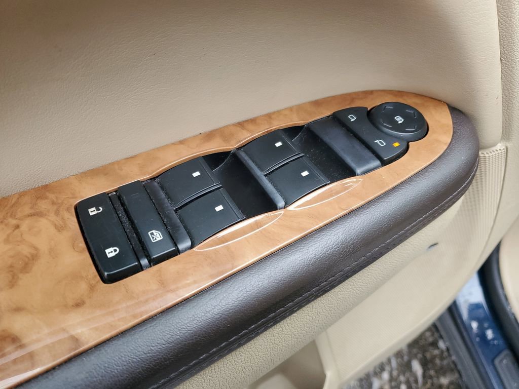 Used 2012 Buick Enclave Leather w/ Trailering Provision Package image 23