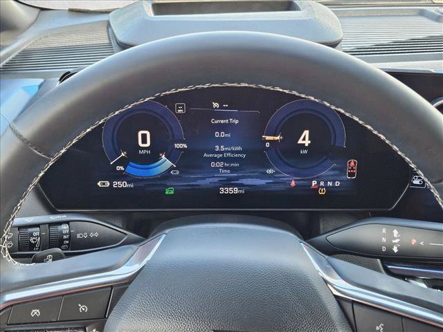 New 2025 Chevrolet Equinox EV LT w/ Convenience Package II FWD image 11