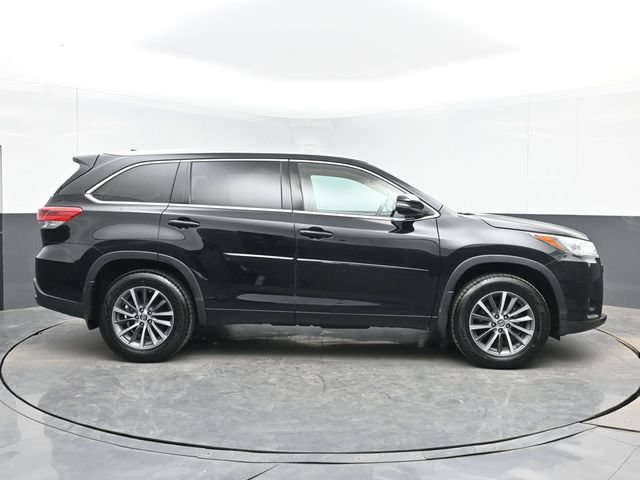 Used 2018 Toyota Highlander XLE w/ Protection Package #3 AWD/4WD image 15