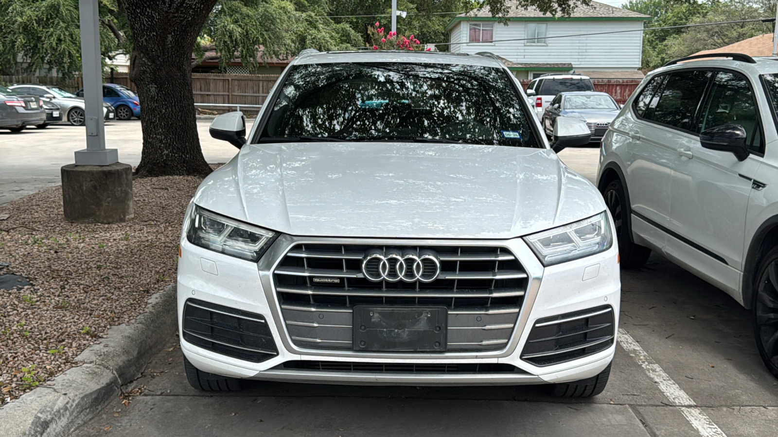 Used 2018 Audi Q5 2.0T Premium Plus w/ Premium Plus Package AWD/4WD image 2