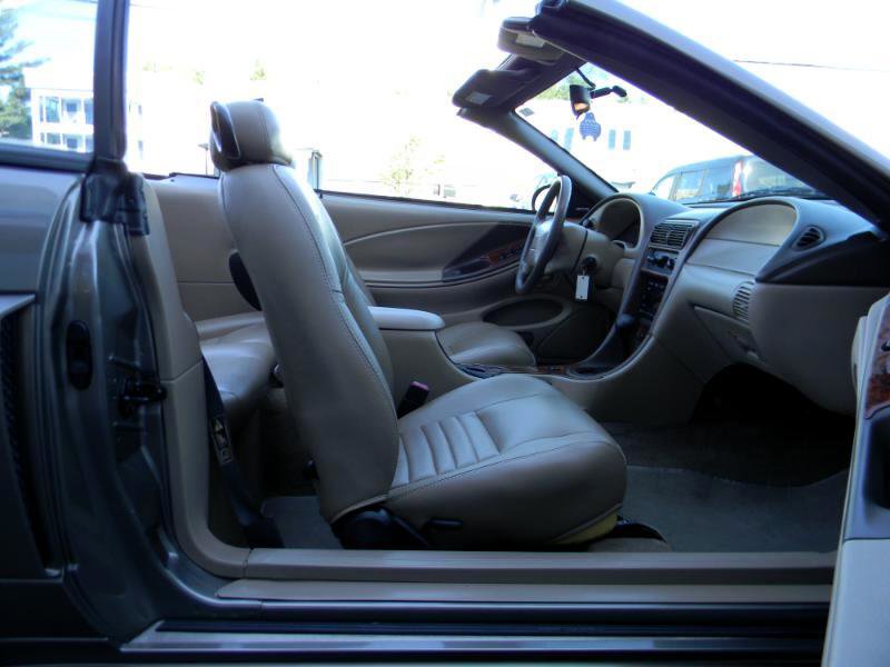 Used 2001 Ford Mustang GT Premium image 12