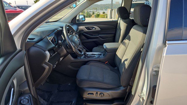 Used 2021 Chevrolet Traverse LT FWD image 18