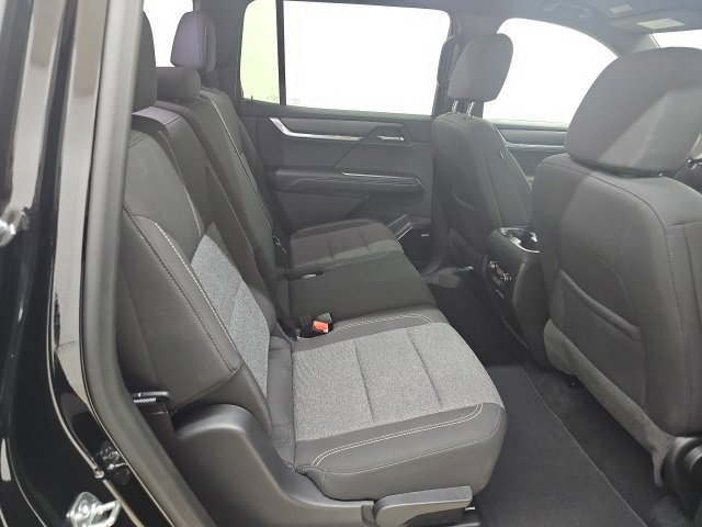 Used 2025 GMC Acadia Elevation image 21