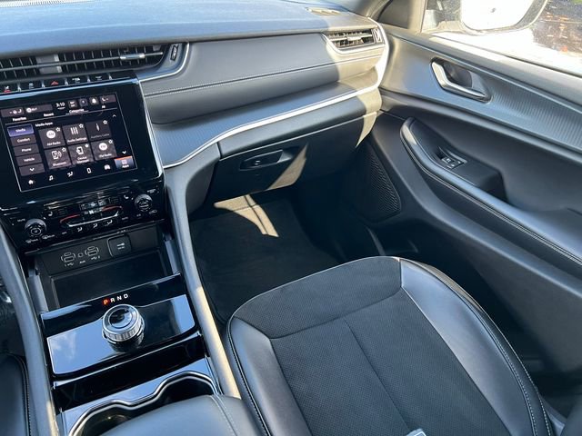 Used 2023 Jeep Grand Cherokee L Laredo image 35