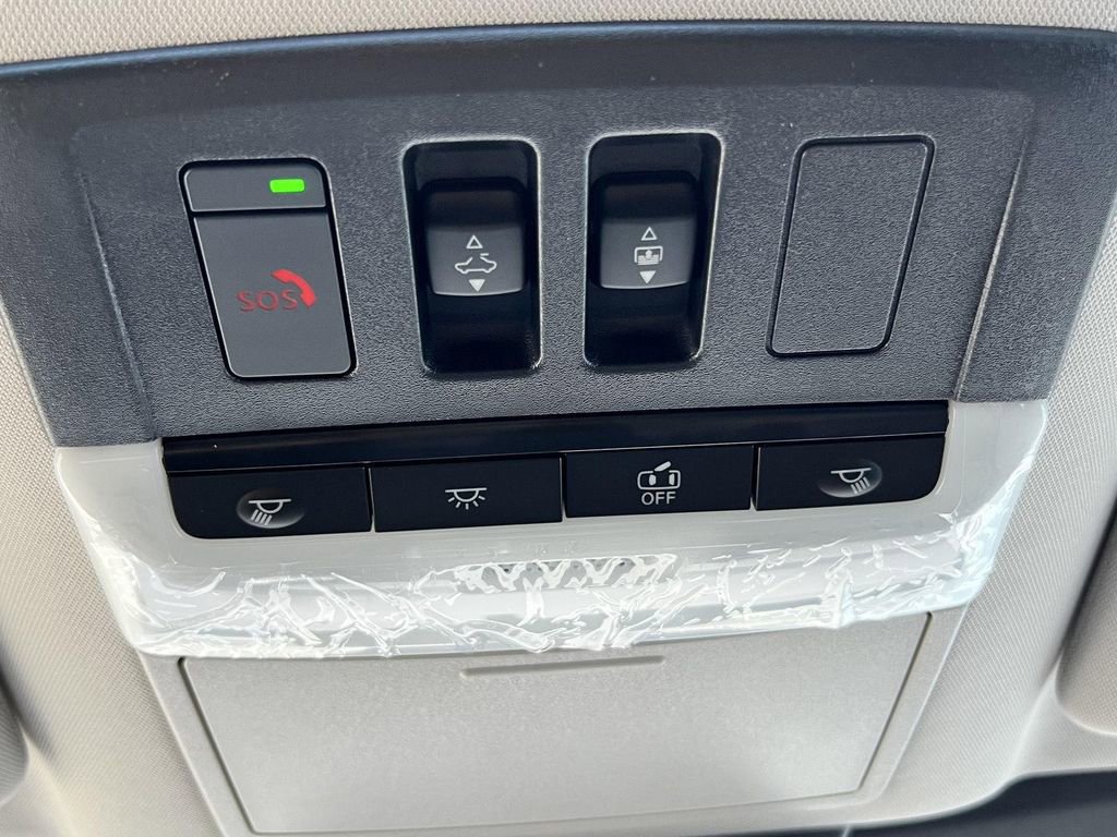 New 2025 Nissan Pathfinder SV w/ SV Premium Package image 13