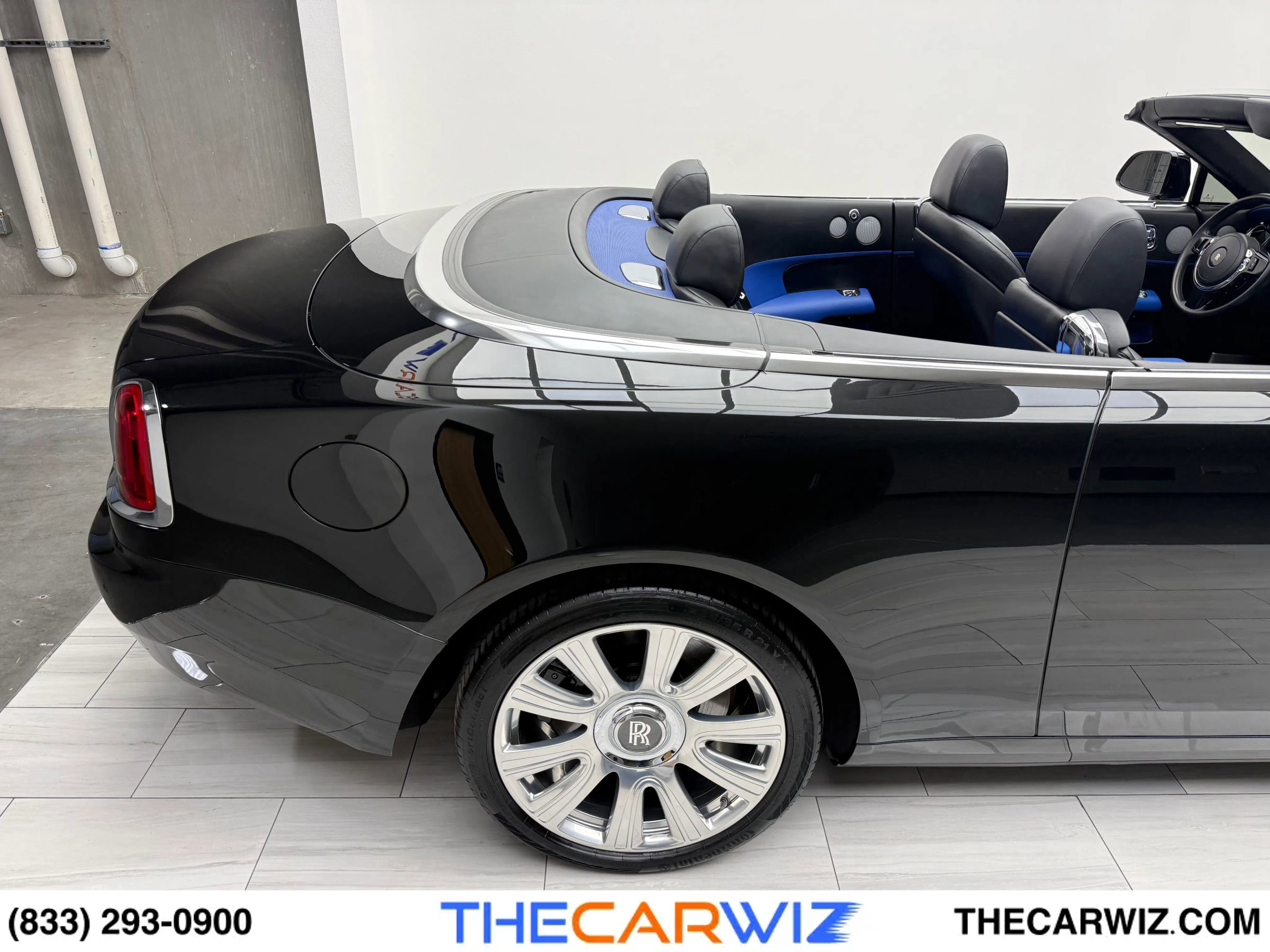 Used 2019 Rolls-Royce Dawn image 23