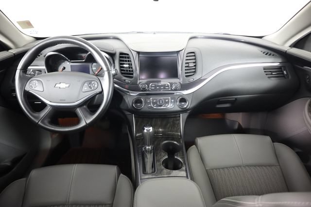 Used 2015 Chevrolet Impala LT FWD image 24