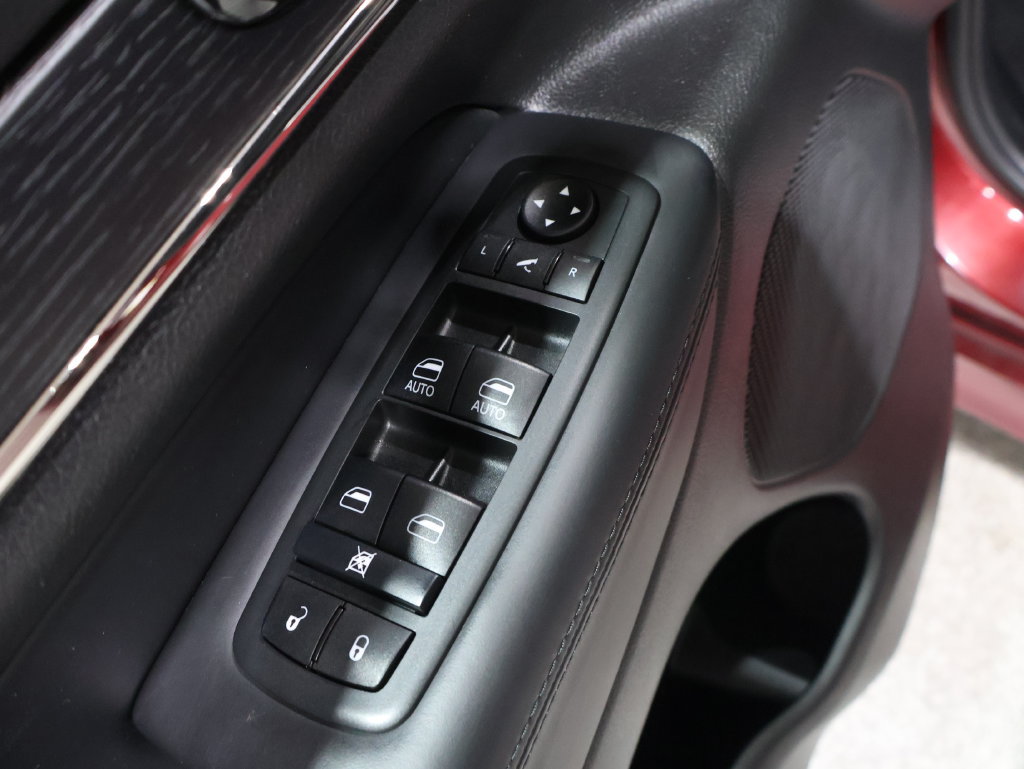 Used 2021 Jeep Grand Cherokee High Altitude AWD/4WD image 16