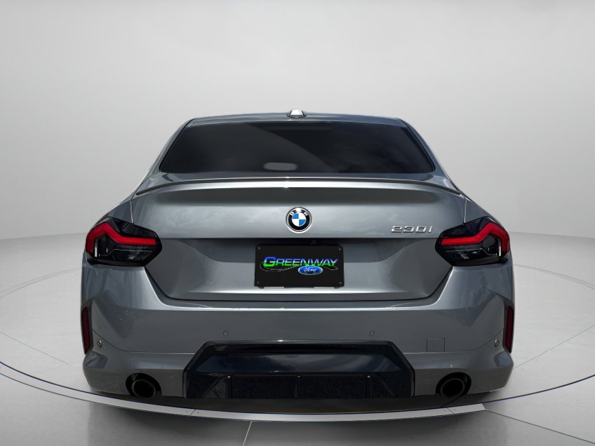 Used 2025 BMW 230i Coupe w/ M Sport Package RWD image 4