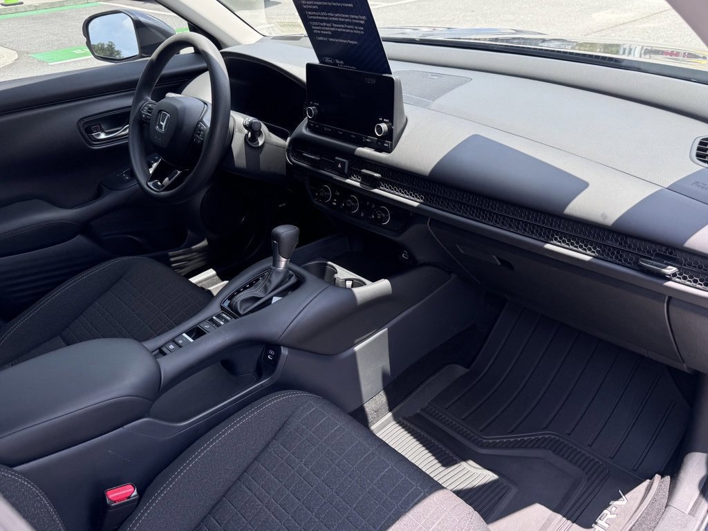 Used 2025 Honda HR-V LX image 21