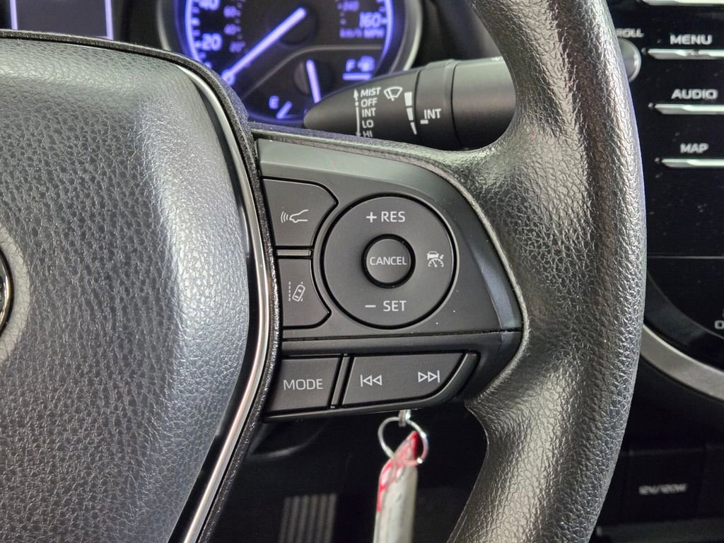 Used 2020 Toyota Camry LE FWD image 27
