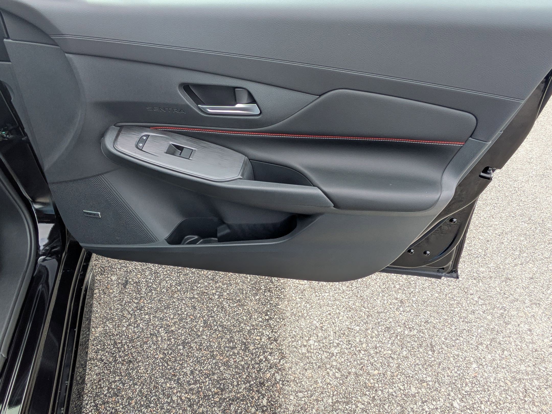 New 2026 Nissan Sentra SR w/ SR Premium Package FWD image 31