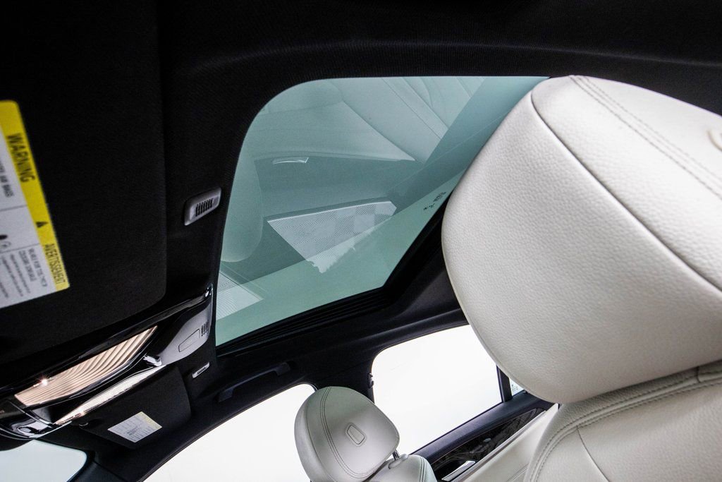 Used 2020 BMW 540i xDrive w/ M Sport Package image 30