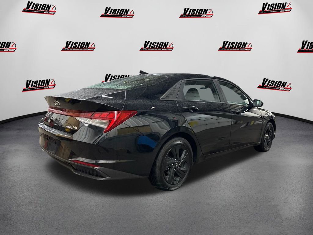 Certified 2023 Hyundai Elantra Blue w/ Cargo Package image 5