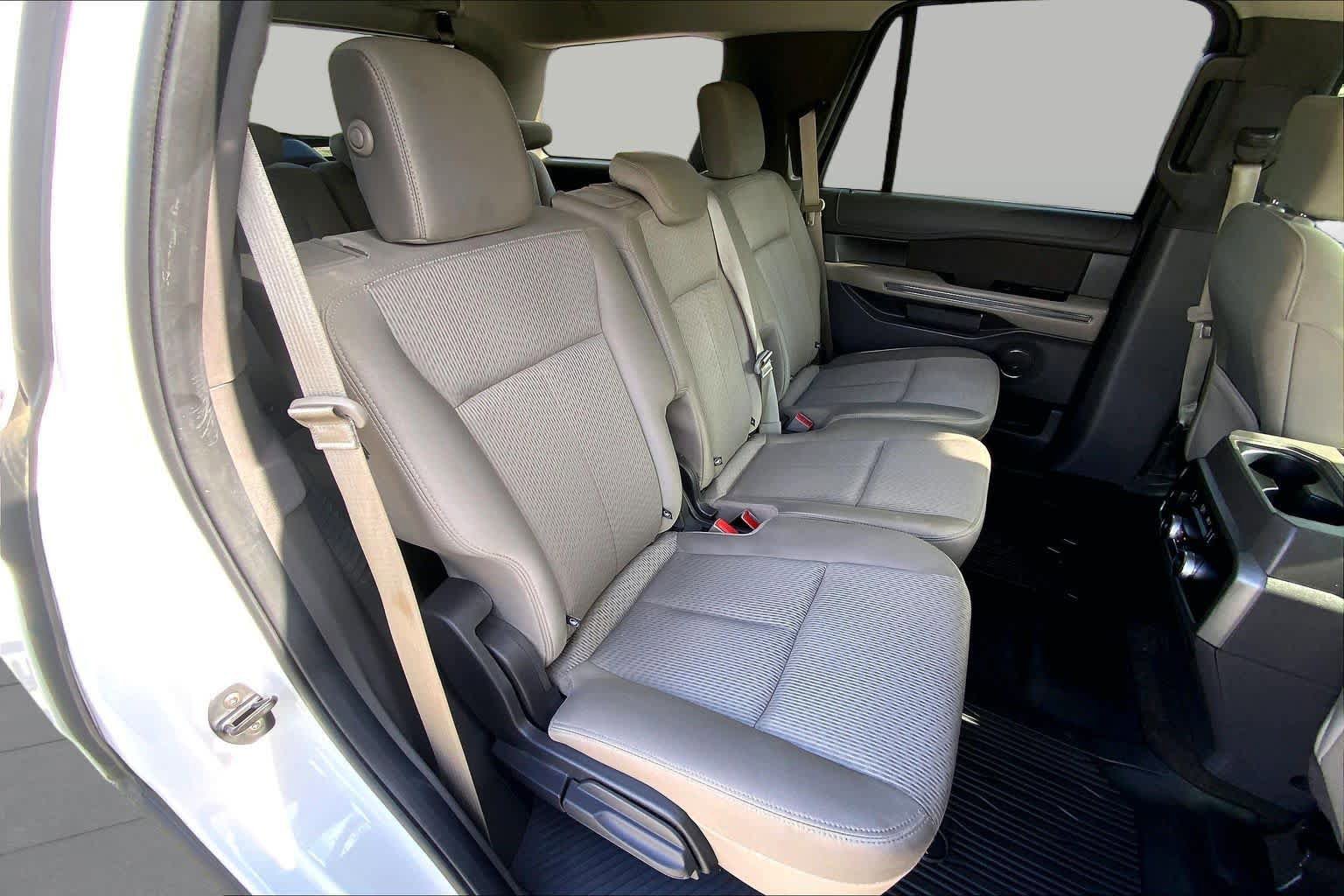 Used 2020 Ford Expedition XLT w/ Cargo Package RWD image 20