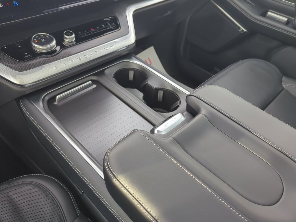 New 2025 Ford Expedition Max Platinum image 27