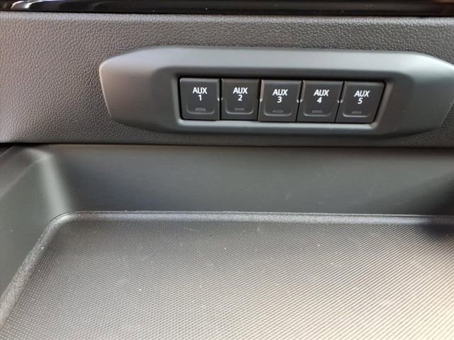 New 2026 GMC Sierra 2500 SLT image 12