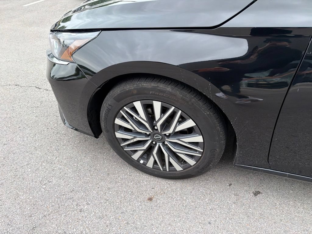 Used 2025 Nissan Altima 2.5 SV FWD image 26