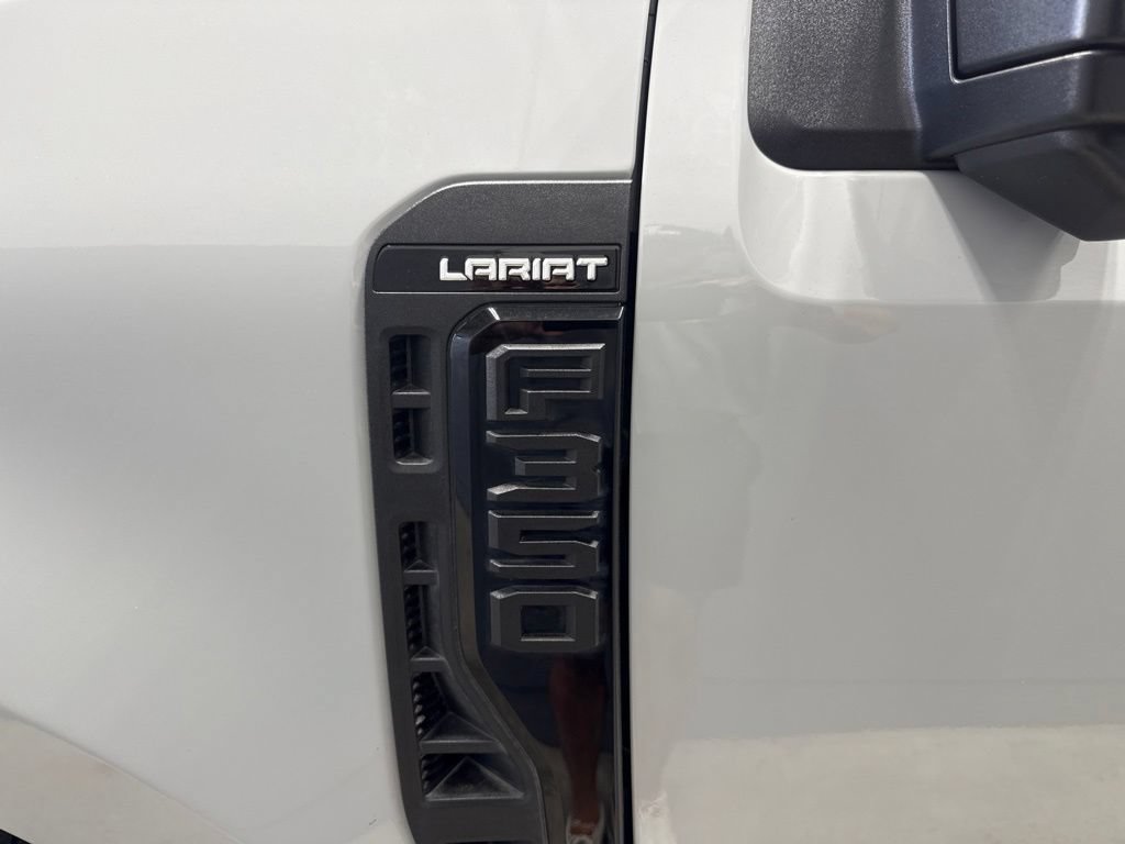 Used 2025 Ford F350 Lariat w/ Lariat Ultimate Package AWD/4WD image 7