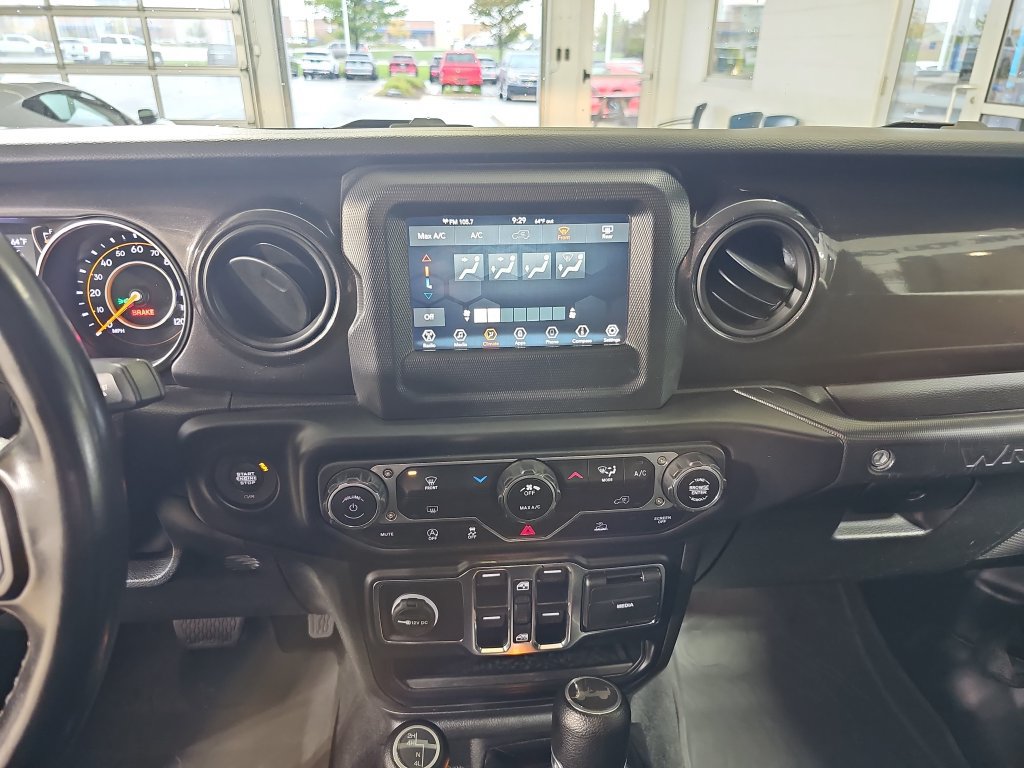Used 2022 Jeep Wrangler Unlimited Sport AWD/4WD image 25