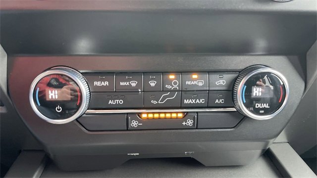 Used 2021 Ford Expedition Max XLT image 18