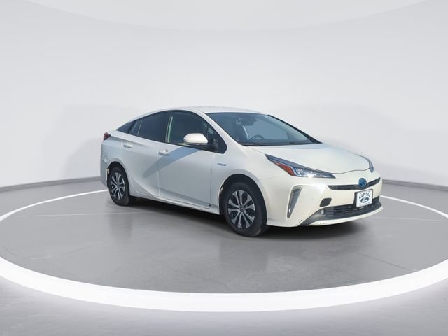 Used 2019 Toyota Prius XLE image 2