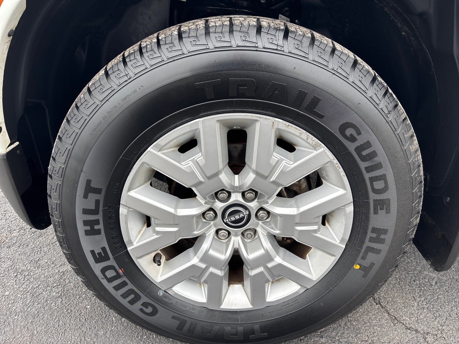 Used 2022 Nissan Frontier SV image 9