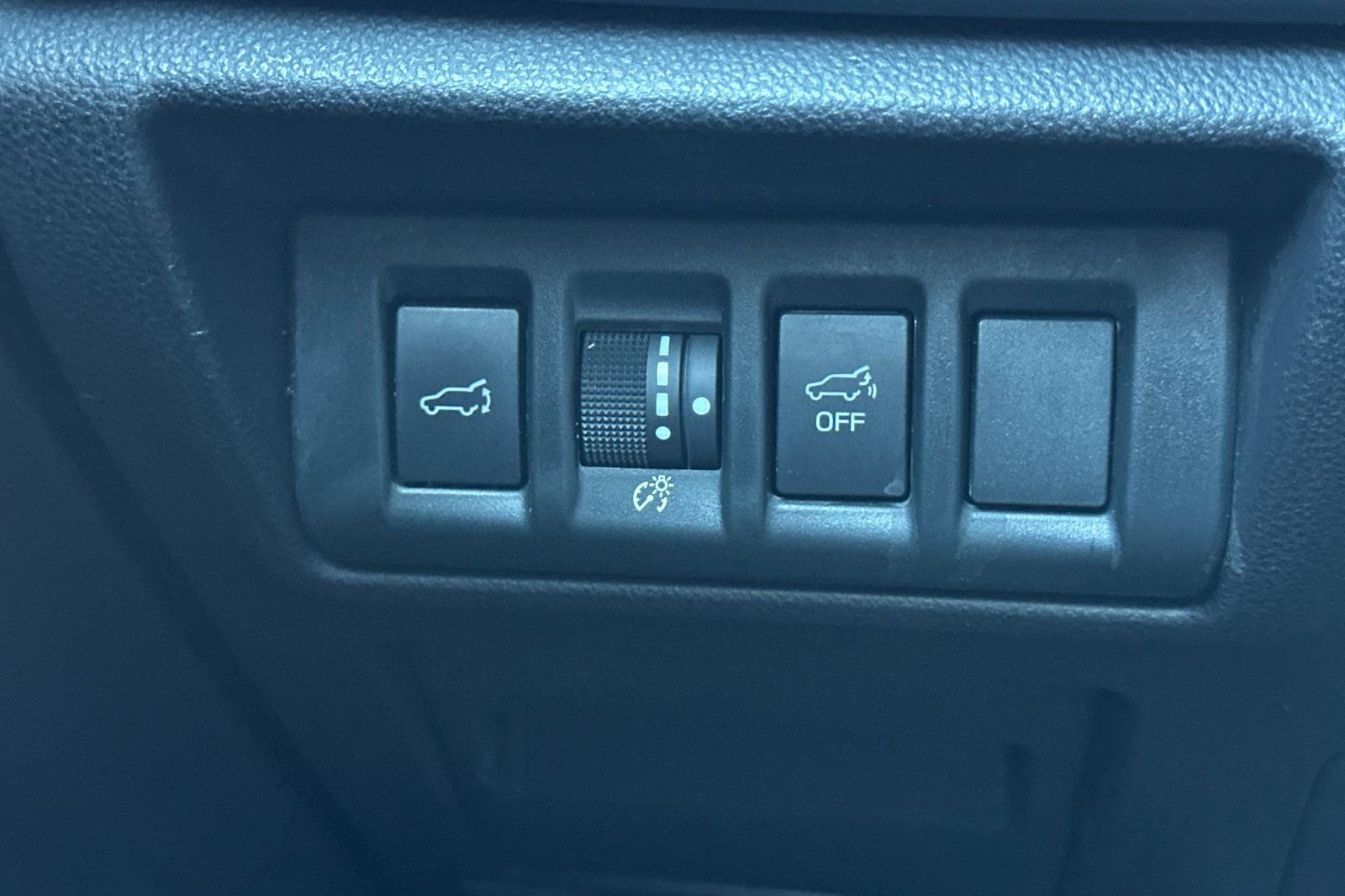 Used 2023 Subaru Outback Onyx Edition AWD/4WD image 31