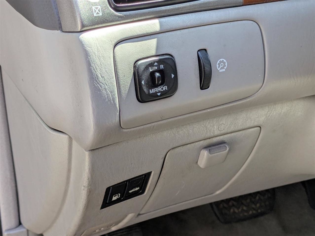 Used 2005 Lexus ES 330 FWD image 14