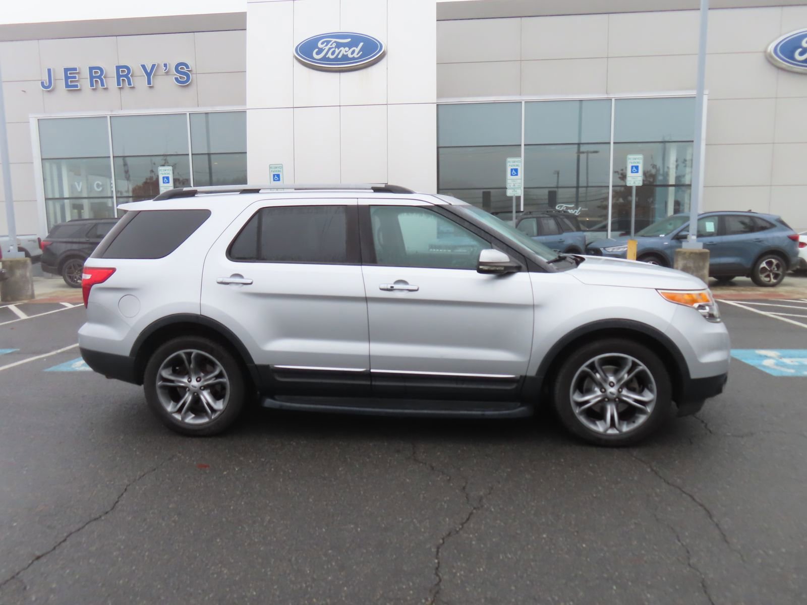 Used 2012 Ford Explorer Limited image 4