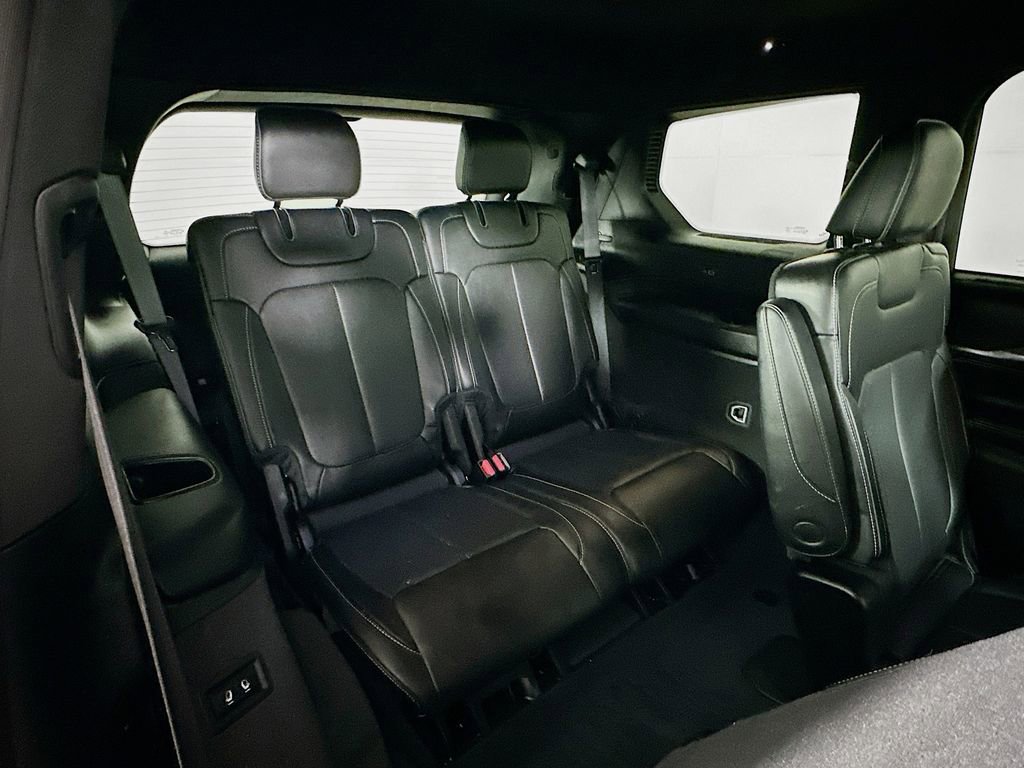 Certified 2023 Jeep Grand Cherokee L Overland w/ Luxury Tech Group IV image 38