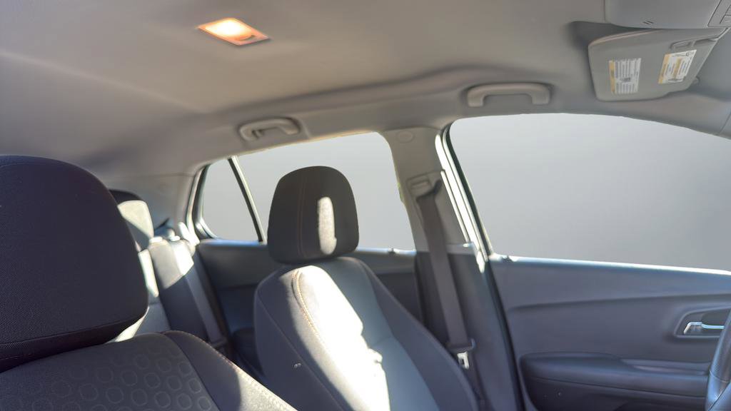 Used 2019 Chevrolet Trax LS image 18