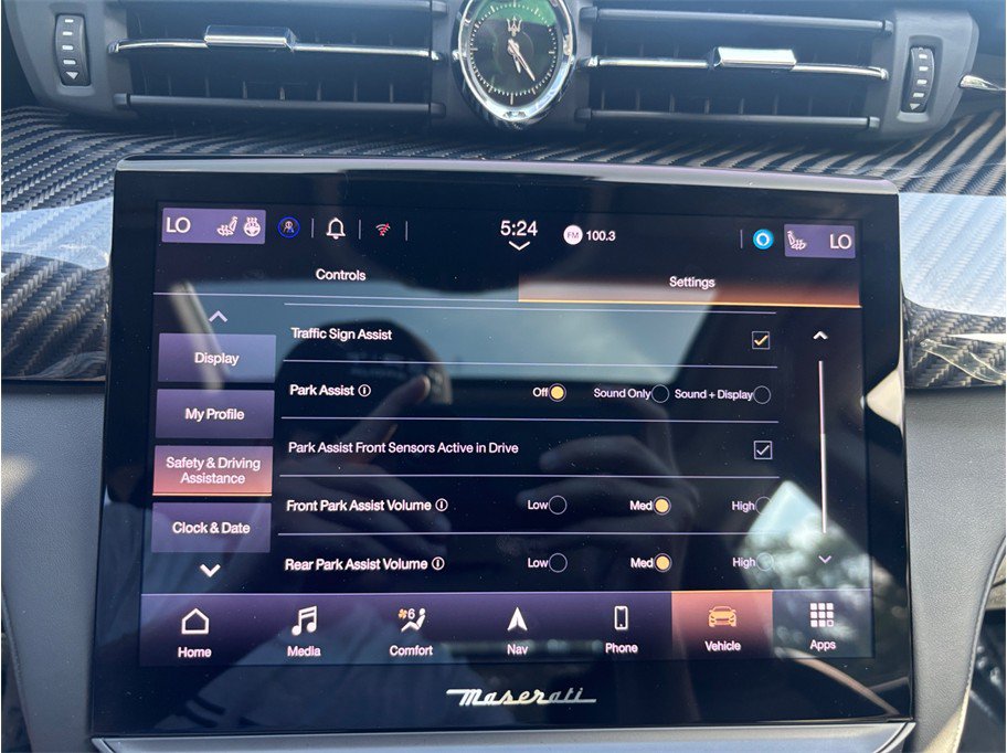 Used 2022 Maserati Quattroporte Trofeo RWD image 39