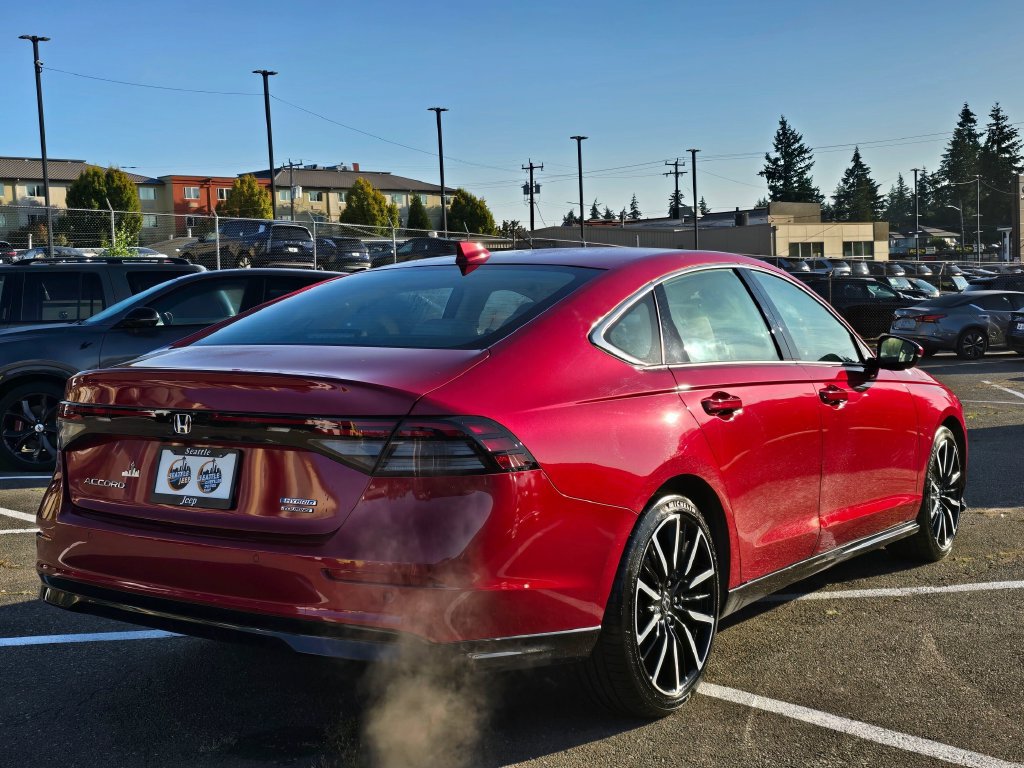 Used 2023 Honda Accord Touring image 7