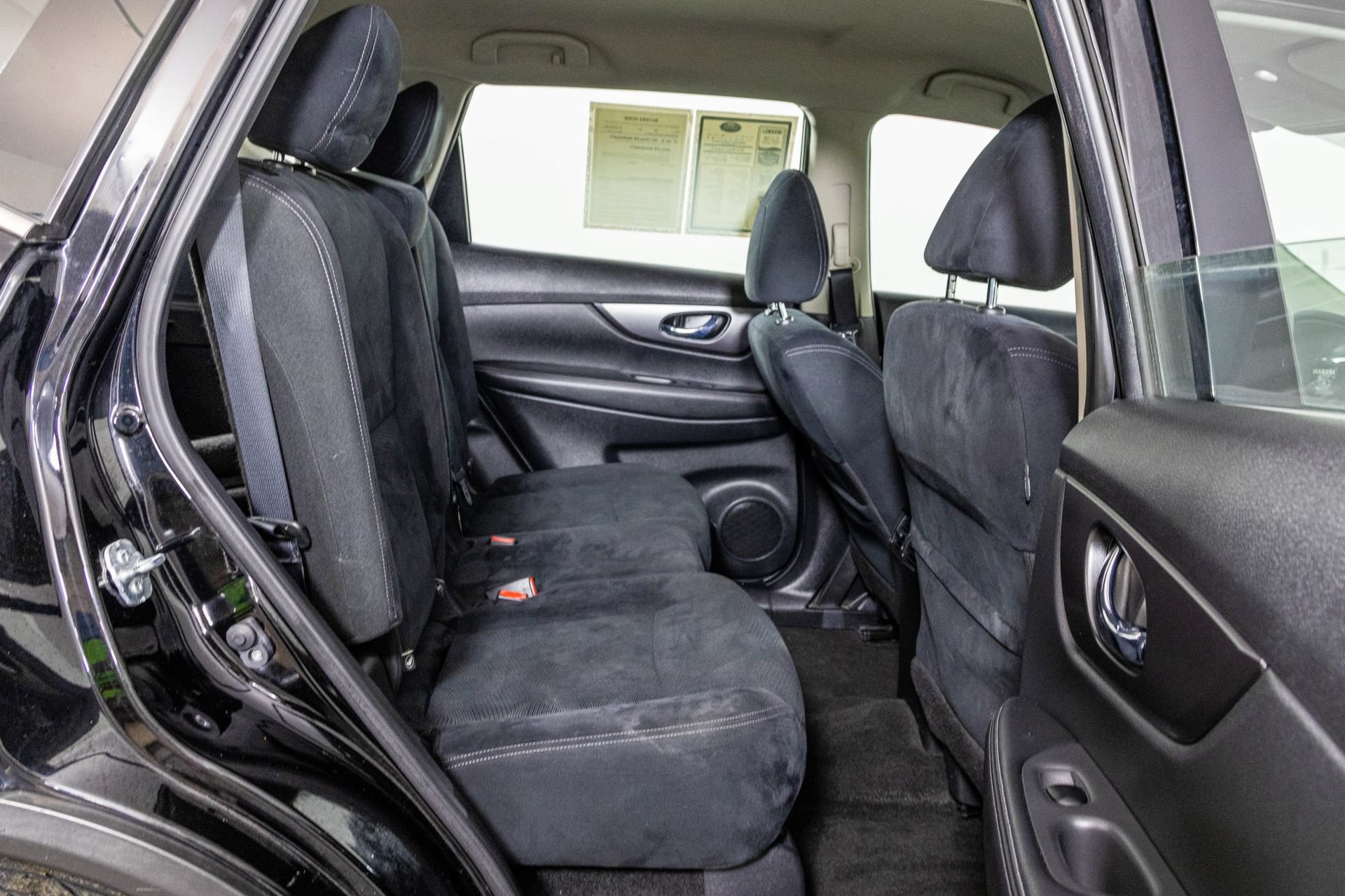 Used 2016 Nissan Rogue S AWD/4WD image 40