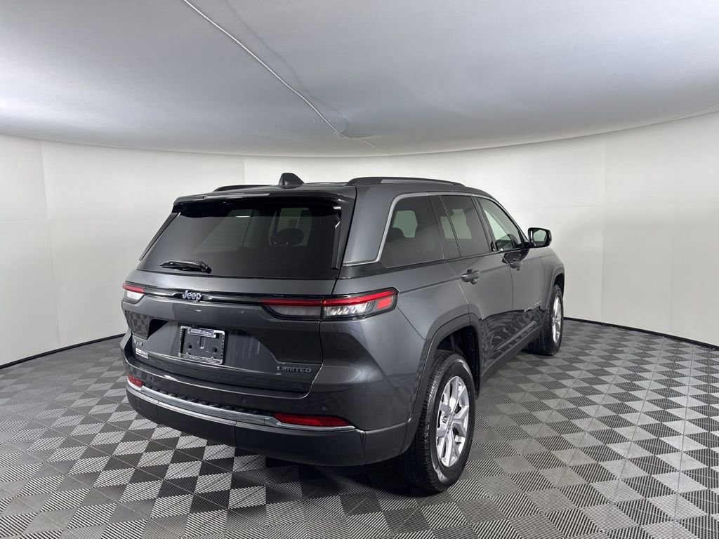 Used 2022 Jeep Grand Cherokee Limited image 5
