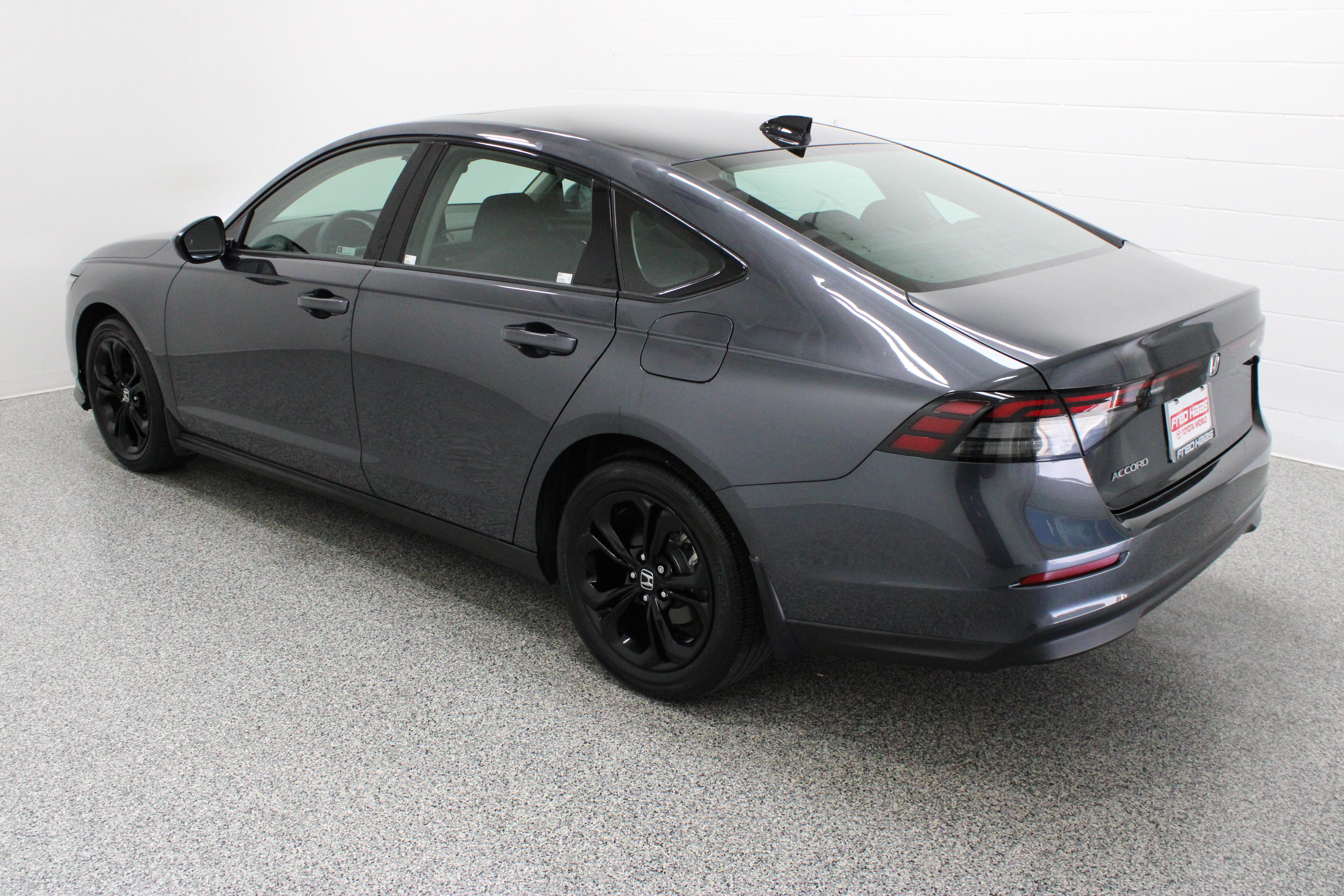 Used 2025 Honda Accord SE image 9