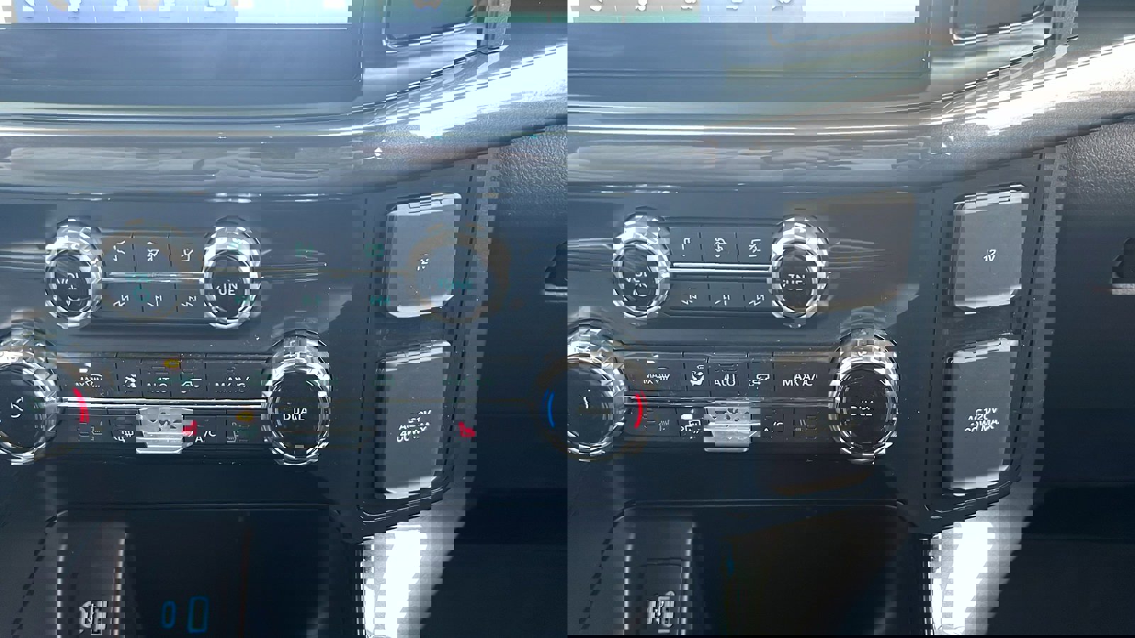 Used 2022 Ford F150 XLT w/ Equipment Group 302A High image 25