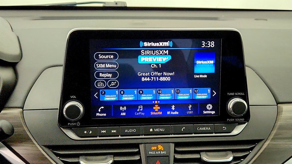 Used 2024 Nissan Altima 2.5 SV FWD image 18